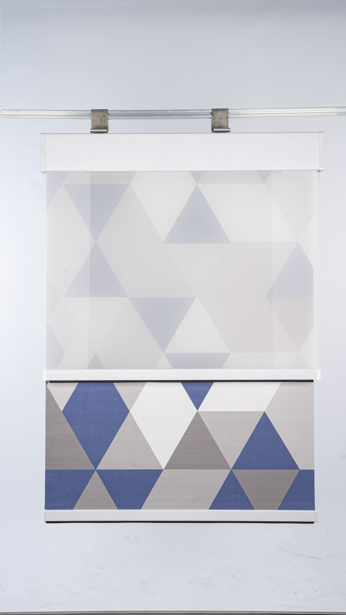 Dual-layer geometric pattern blind with light filtering option